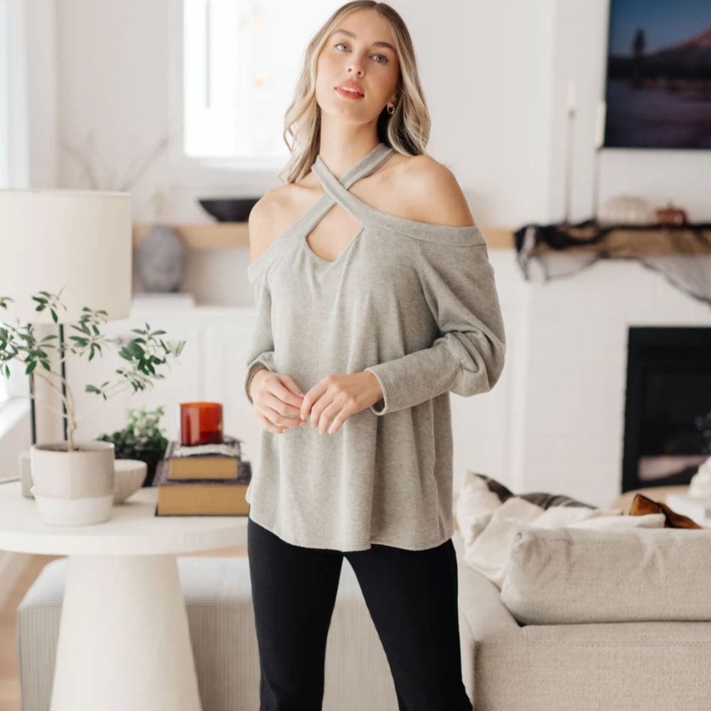 NWOT Gorgeous Women's Gray Off-Shoulder Top Perfect For Fall